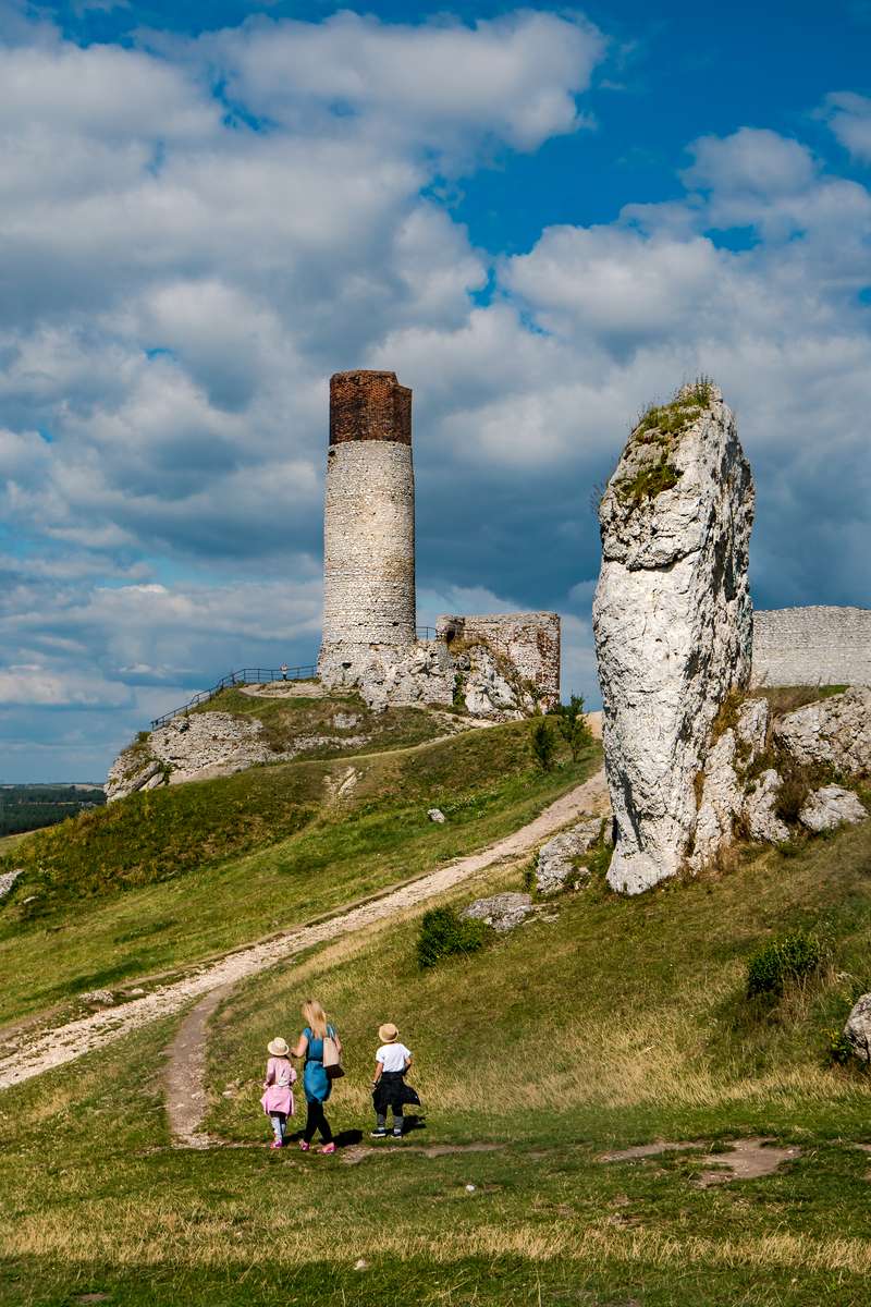 Burgruine von Olsztyn im Krakau-Tschenstochauer Jura. Foto: Polnisches Fremdenverkehrsamt