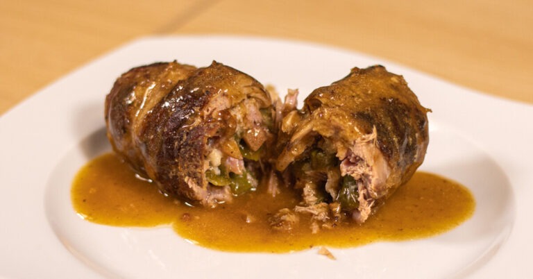 Schlesische Rouladen / Rolady Śląskie – Rezept und Zubereitung [Video ... Schlesische Rouladen / Rolady Śląskie – Rezept und Zubereitung [Video ...