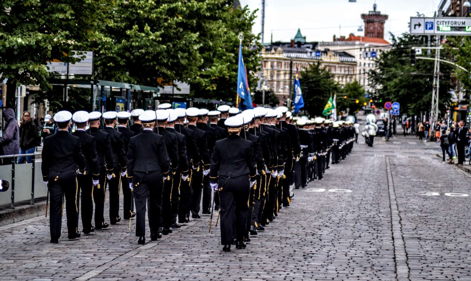 Allerheiligen in Polen, Wszystkich Świętych Polen, Feiertage Polen 1. November, Allerheiligen Traditionen Polen, katholische Feiertage Polen, Allerheiligen Friedhof Polen, wie feiert Polen Allerheiligen, Bräuche und Traditionen zu Allerheiligen in Polen, Friedhofsbesuche Allerheiligen Polen, Kerzen und Blumen Allerheiligen Polen, Geschichte und Bedeutung Allerheiligen Polen, Unterschied Allerheiligen und Allerseelen Polen, polnische Erinnerungskultur Allerheiligen, Totengedenken Polen, katholisches Hochfest Allerheiligen, Grablichter Allerheiligen Polen, Feiertage in Polen November, Traditionen zum Totengedenken in Polen, Polen, Allerheiligen, 1. November, 1. November in Polen,
