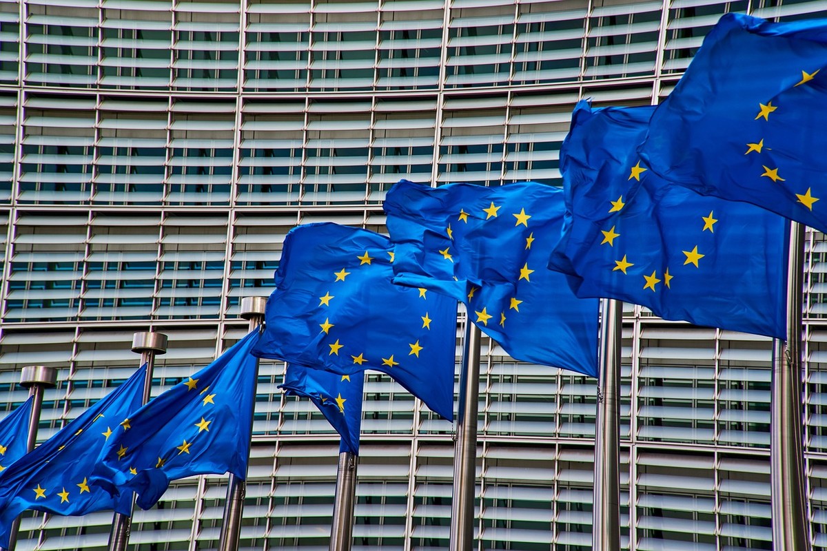 Artikel 7 Verfahren, Polen Rechtsstaatlichkeit, EU, Kommission