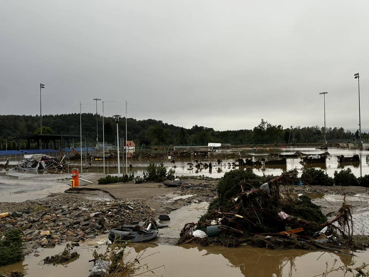 gks, glucholazy, ziegenhals, robert lewandowski, hochwasser, polen