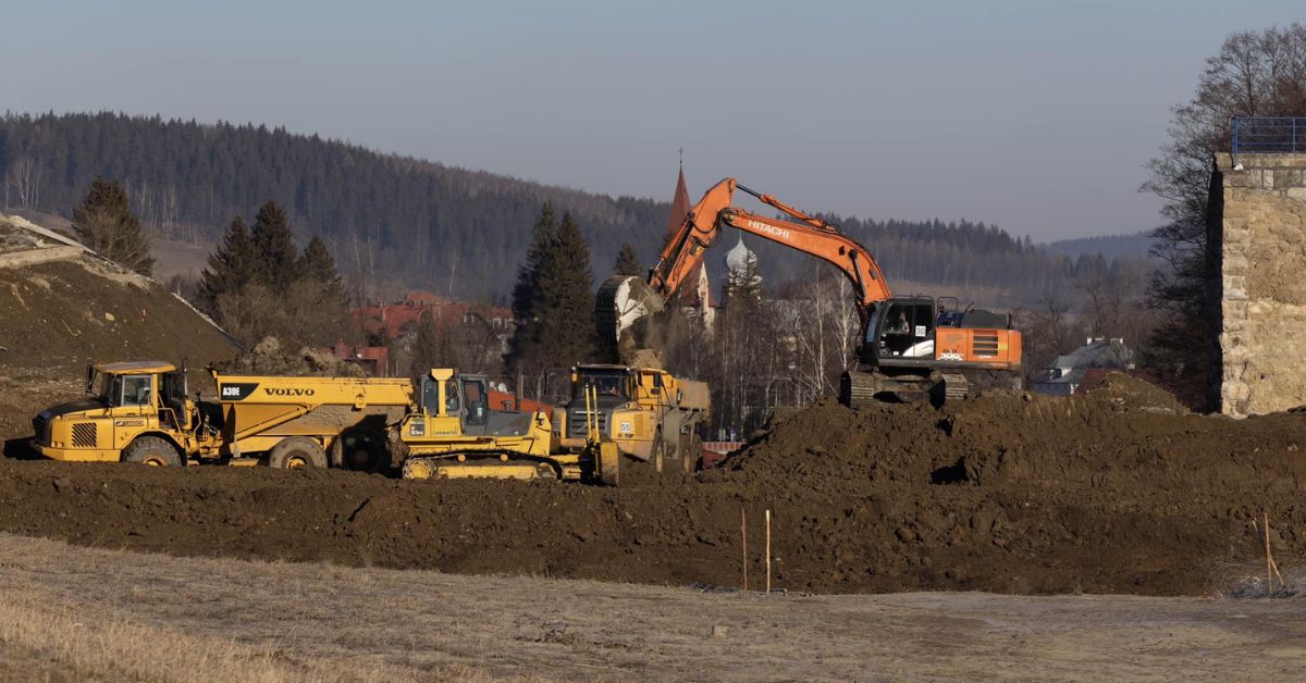 Seitenberg, Staudamm, Staudamm in Seitenberg, polen, Wiederaufbau, Wiederaufbau in Seitenberg, Stronie Śląskie, Damm