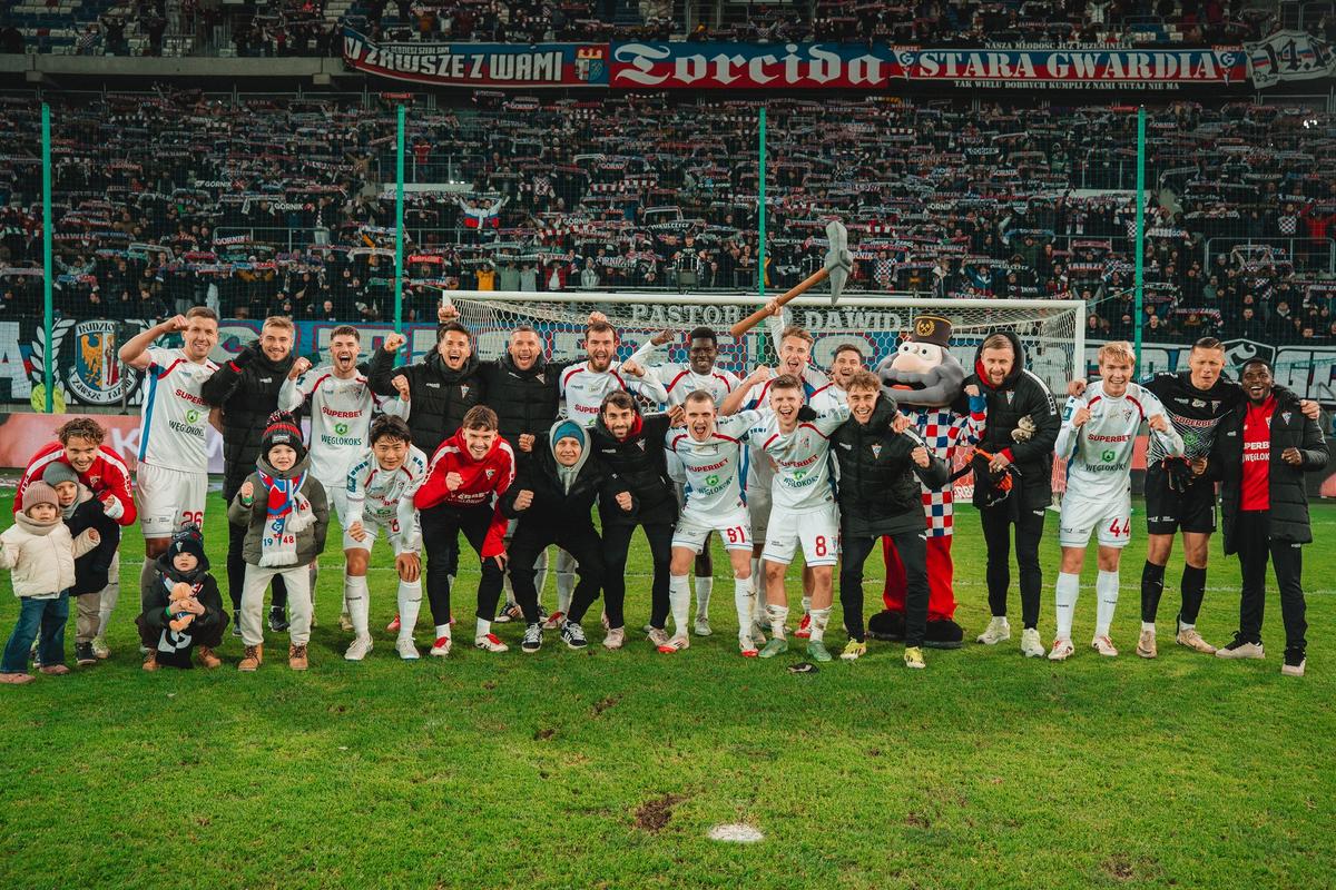 górnik zabrze, gornik zabrze, lukas podolski, filip majchrowicz