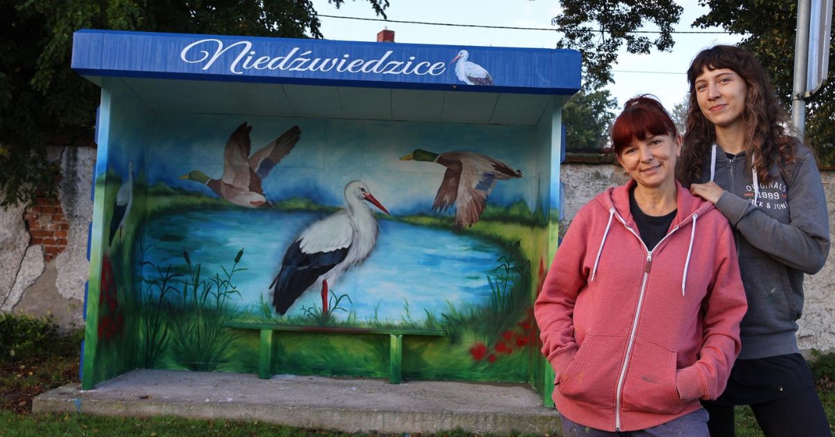 Bunte Bushaltestellen in Ermland und Masuren, Ermland und Masuren, Künstlerin Anna Wojszel, Wipsowo, Wieps, Künstlerin, Bushaltestellen, Attraktion in Ermland und Masuren, Anna Wojszel, bunten Haltestellen, Polen,