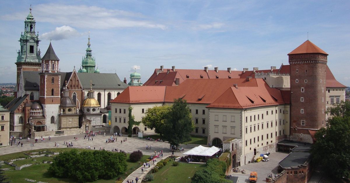 Wawel-Schloss, königlicher November, Königliches Schloss auf dem Wawel, Kraków, Krakau, Polen, Wawel, Königliches Schloss zu Warschau, Palastmuseum Wilanów, Łazienki-Museum, Warszawa, Warschau, Museen in Polen, kostenloser Eintritt, kostenloser Eintritt in polnische Museen, November,