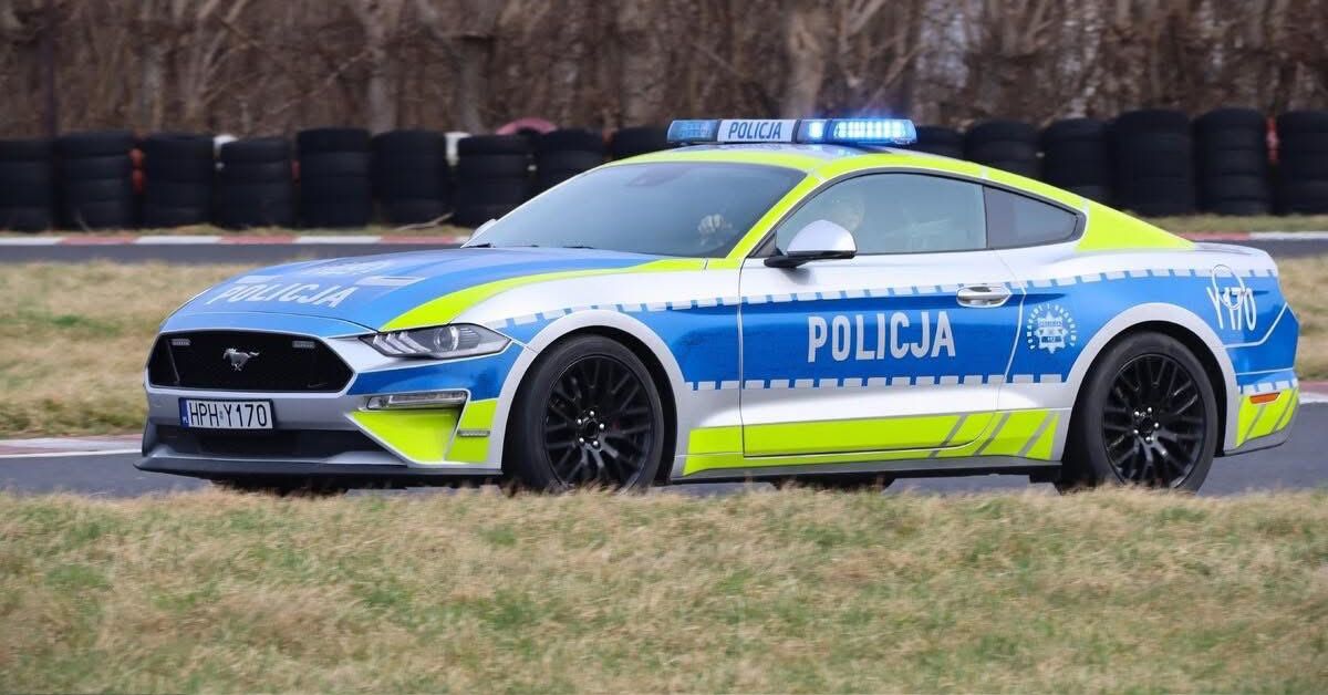 Polizei Polen Mustang, Ford Mustang Polizei Polen, beschlagnahmtes Auto Polen, Alkohol am Steuer Polen Strafen, Verkehrspolizei Radom Mustang, Polizei, Ford Mustang, Polen, Polizei in Polen, Ford Mustang für die Polizei,