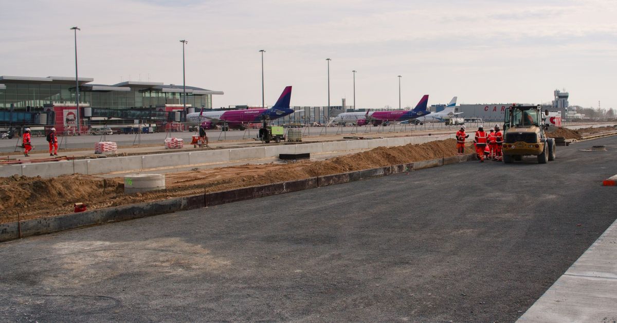 Flughafen Breslau Ausbau, Wrocław Flughafen Erweiterung, Terminal Breslau Modernisierung, Flughafen Polen Infrastruktur, Airport Wrocław Investition, Breslau Airport Ausbau Projekt, Breslau, Wrocław, Flughafen, Polen, Flughafen in Wrocław, Flughafen Breslau, Flughafen Wroclaw,