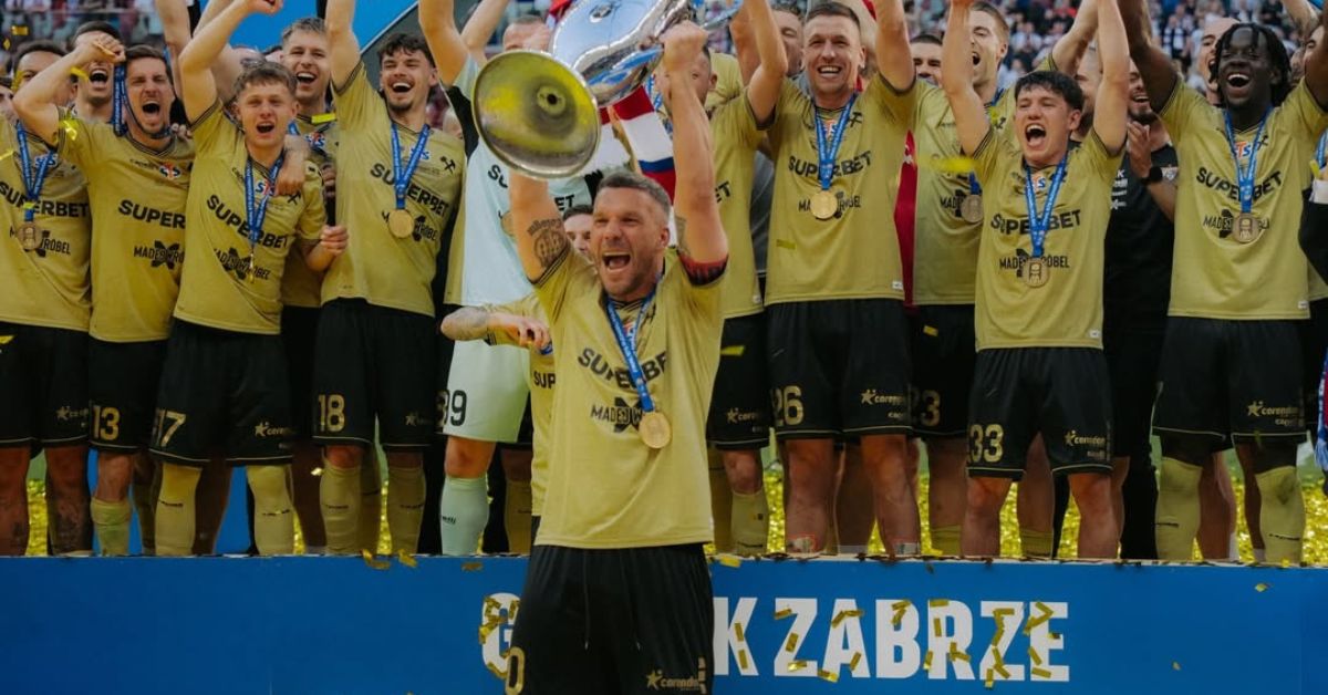Lukas Podolski, Górnik Zabrze, Fußball Polen, Ekstraklasa, Vereinsübernahme Polen, Fußballverein Verkauf, Podolski Klubkauf, Zabrze Fußball, polnischer Fußball, Stadion Górnik Zabrze, Fußballinvestition Polen, Polen, Podolski kauft Górnik Zabrze,