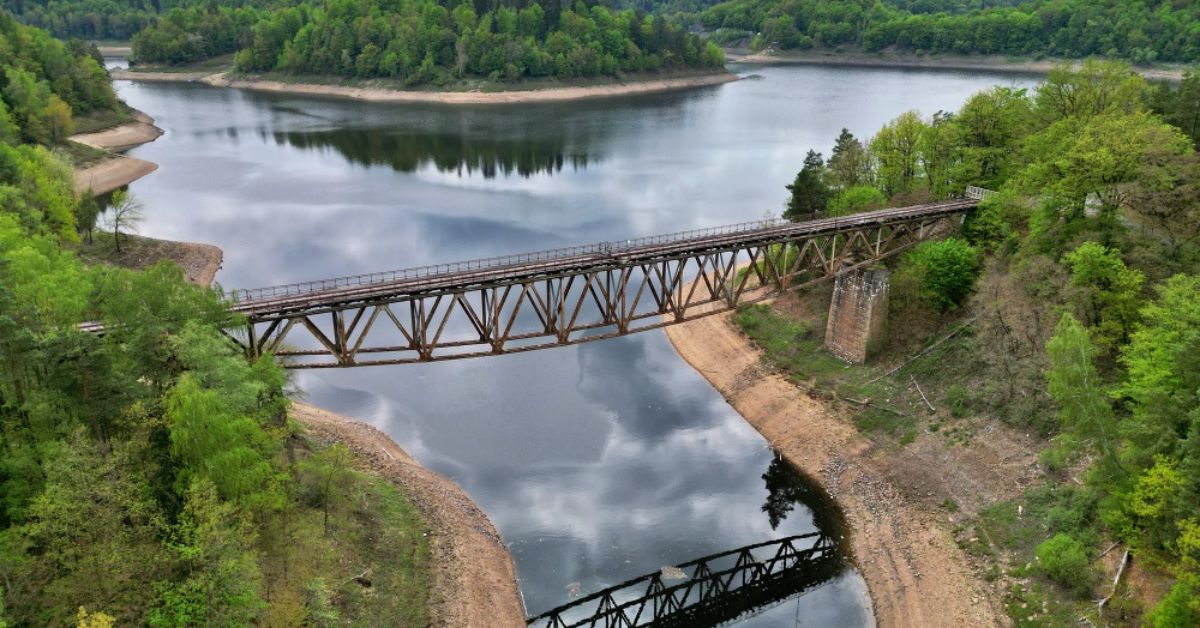 Bobertalsperre, Sanierung Bobertalsperre, Bobertalsperre Niederschlesien, Entleerung Bobertalsperre, Staudamm Sanierung Polen, Bobertalsperre Bauarbeiten, Umweltverschmutzung Bobertalsperre, Tourismus Niederschlesien, Sicherheitsarbeiten Bobertalsperre, Stausee Niederschlesien, Bobertal Polen, Renovierung Talsperre Polen,