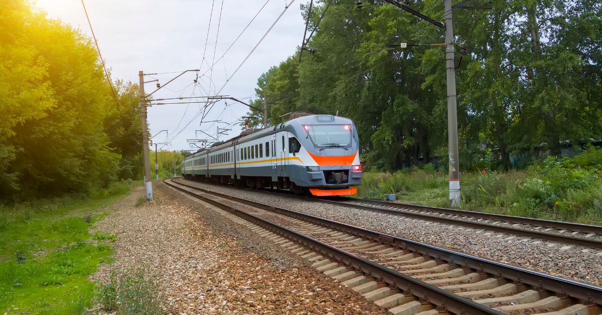 Leo Express, neue Bahnverbindung Polen Deutschland, Zugverbindung Polen Deutschland, Direktzug Frankfurt Przemyśl, Bahnverkehr Europa, internationale Zugverbindung, Frankfurter Flughafen Bahn, Zug durch Polen Tschechien Deutschland, Bahnreise Polen Deutschland, Leipzig Prag Krakau Zug,