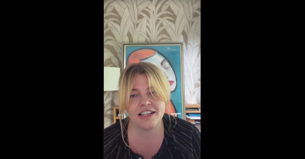 Ania Dąbrowska, W głowie, TikTok Trend, Fußballfans, Fußball TikTok, polnischer Popsong, polnische Musik, Pablo Gavi, viraler Song, Polen, polnische Sängerin,
