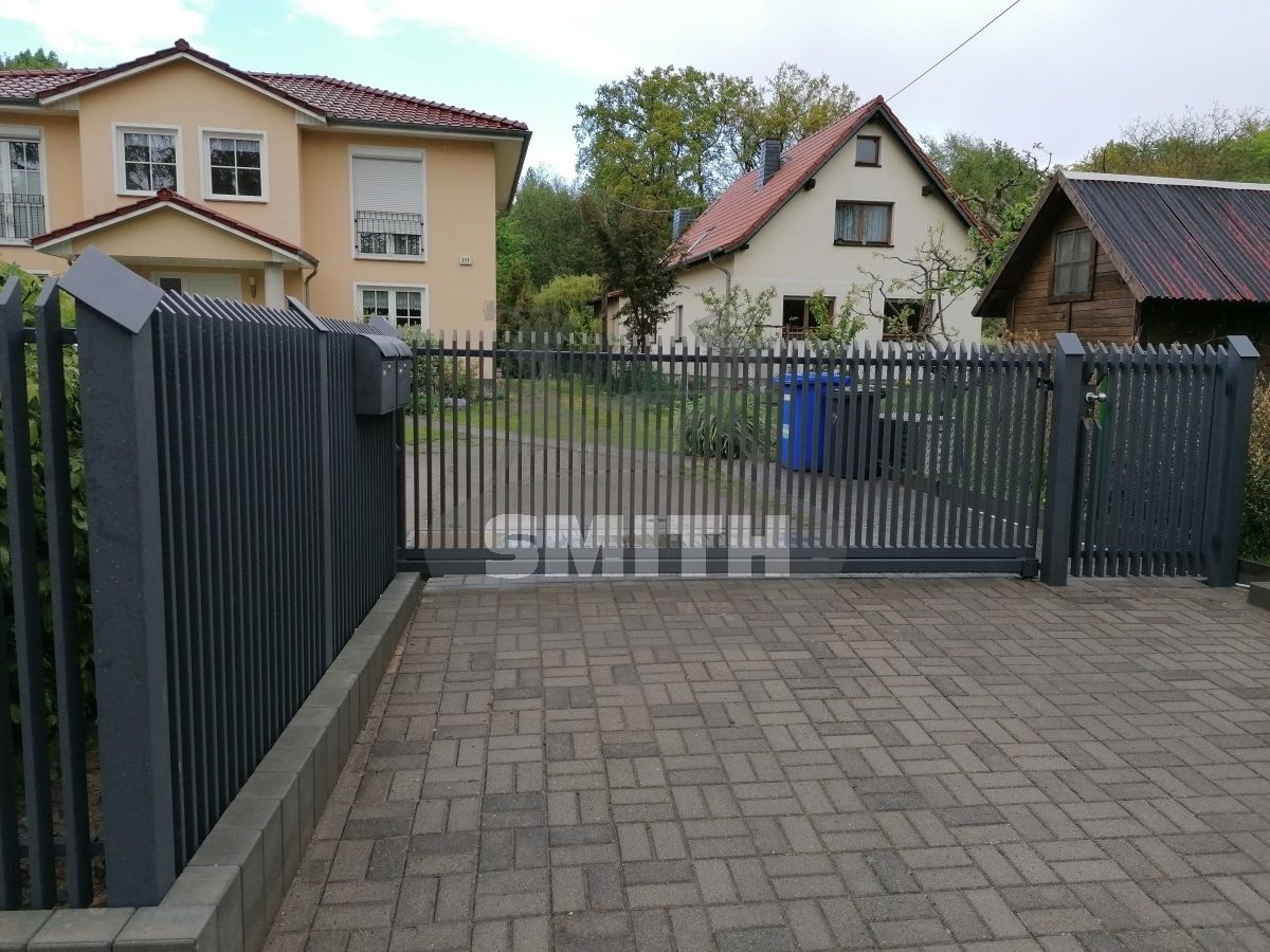 zaun aus polen mit montage, zäune, preise, preisunterschiede