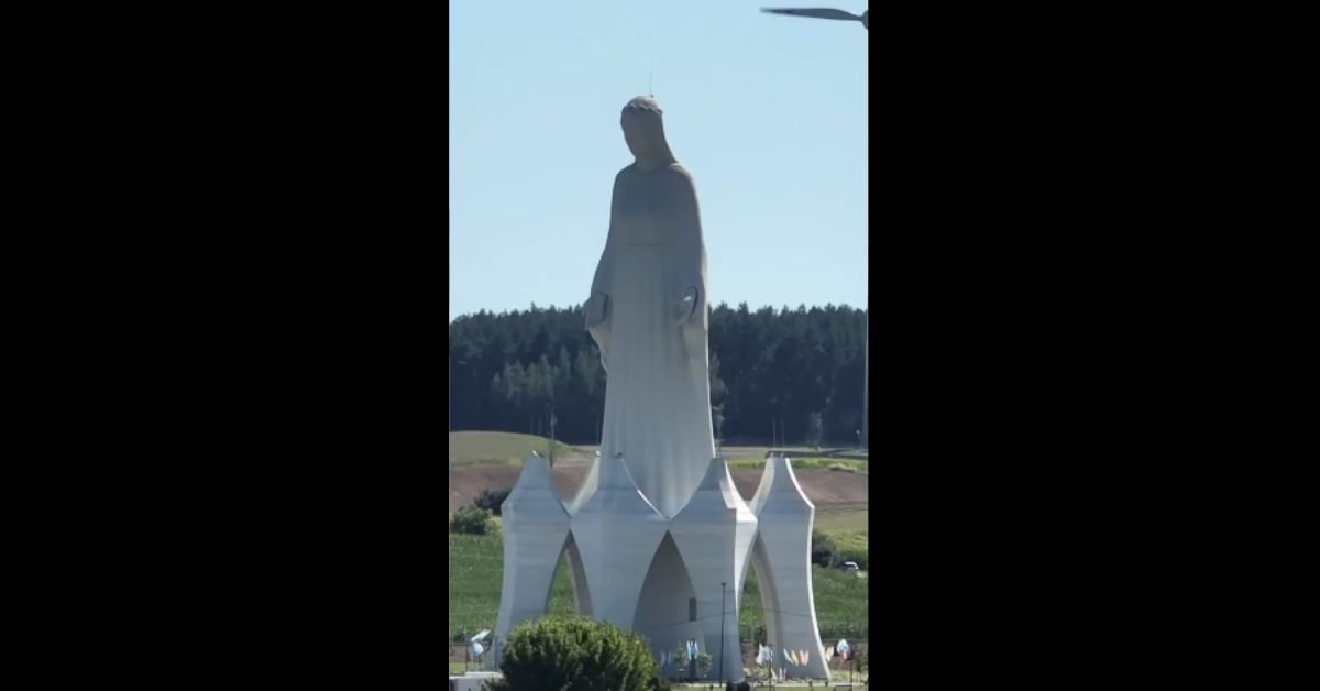 höchste Marienstatue Europas, Marienstatue Polen, Konotopie, Lipno, Polen, Lech Wałęsa, Barmherzige Gottesmutter, Marienstatue 55,6 Meter, größte Marienstatue Europa, Polen Sehenswürdigkeiten, Masowien, Statue Konotopie,