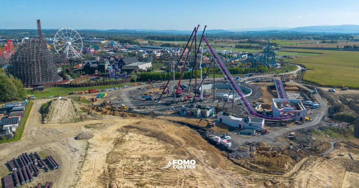 Energylandia, Wing Coaster Polen, erster Wing Coaster in Polen, neue Attraktion Energylandia, Energylandia Achterbahn, Wing Coaster Bau, Wing Coaster Eröffnung, Freizeitpark Polen, Achterbahnen in Polen, neue Achterbahn Energylandia,
